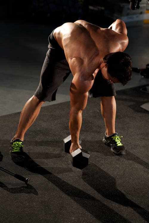 Standing Concentration Curl — start position